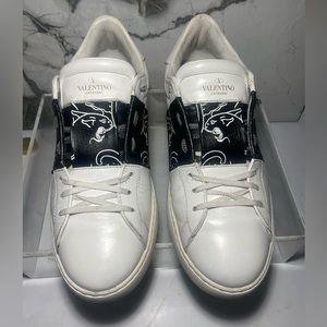 VALENTINO GARAVANI Mens rockstud low cut open laceless leather Snearkers